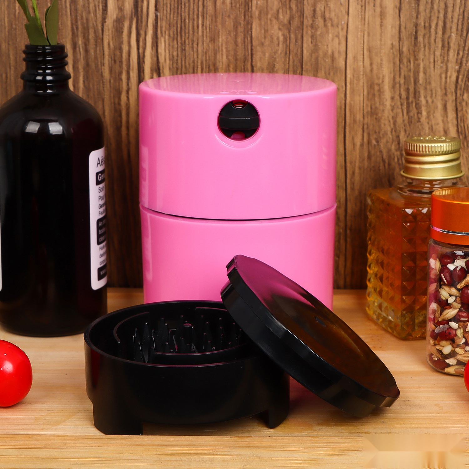 Push‑Type Manual Plastic Herb Grinder